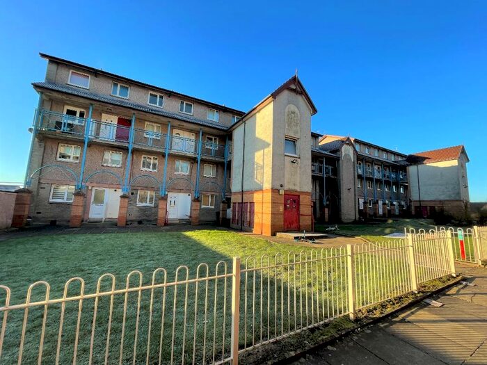 2 Bedroom Flat To Rent In Dunkeld Lane, Glasgow, G69