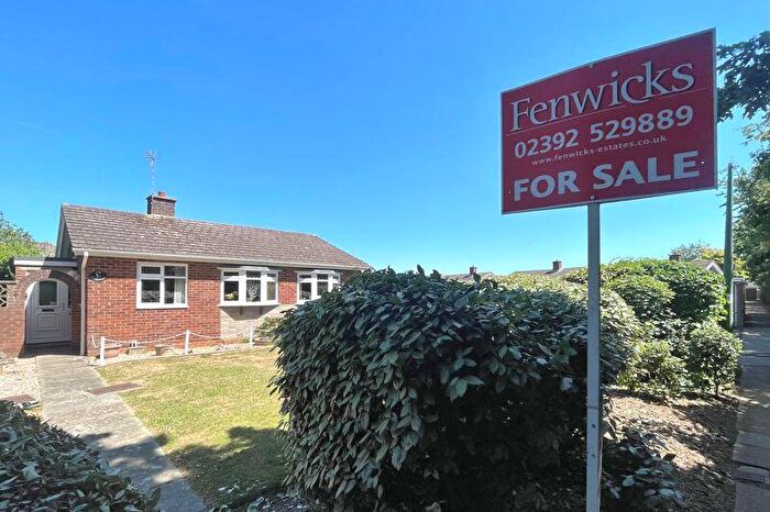 3 Bedroom Detached House For Sale In Kittiwake Close, Peel Common, Gosport, PO13