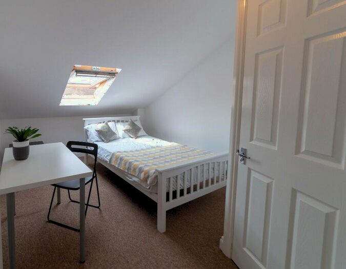 1 Bedroom House Of Multiple Occupation To Rent In Margate Road, Southsea, Hampshire, PO5