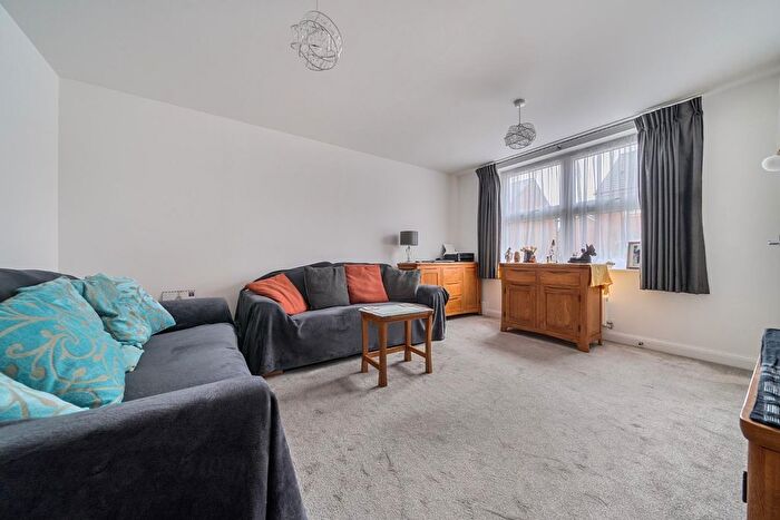 3 Bedroom Semi-Detached House For Sale In Forty Acres Way, Bedhampton, PO9