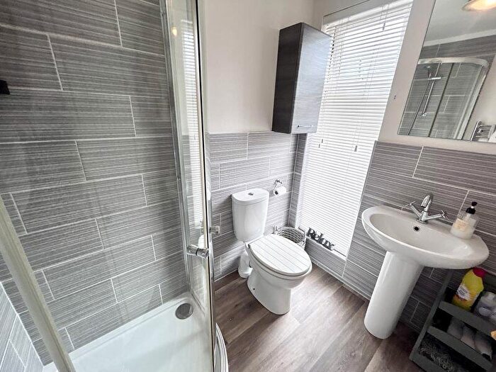 2 Bedroom Detached Bungalow For Sale In Avenue Road, Sandown, PO36