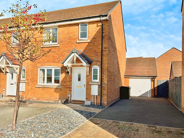 3 Bedroom End Terrace House For Sale In Elm Park, Didcot, Oxfordshire, OX11