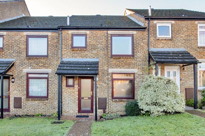 3 Bedroom Terraced House For Sale In Bazes Shaw, New Ash Green, Longfield, Kent, DA3