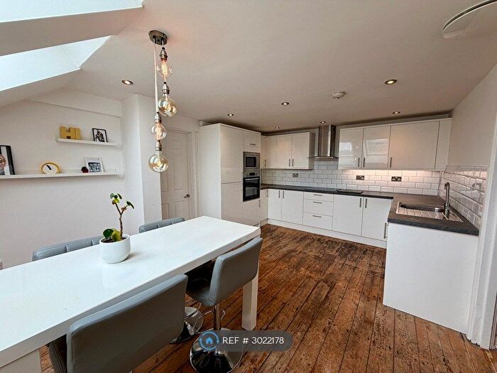 2 Bedroom Flat To Rent In Temple Street, Newcastle Upon Tyne, NE1