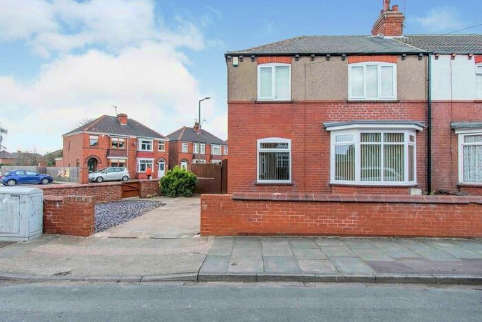 3 Bedroom Semi-Detached House To Rent In Wentworth Road, Doncaster, South Yorkshire, DN2