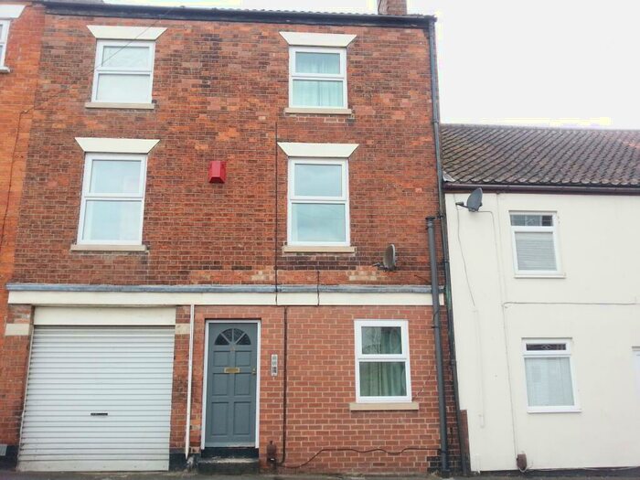 1 Bedroom Flat To Rent In Commercial Road, Grantham, NG31
