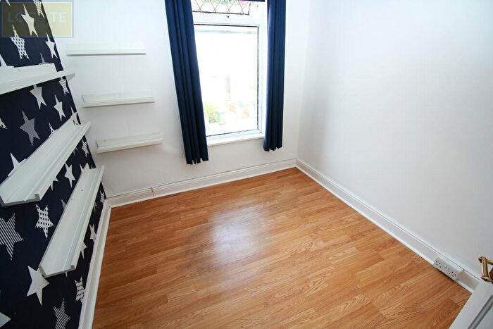 3 Bedroom End Of Terrace House For Sale In Bromley Avenue, Flixton, M41