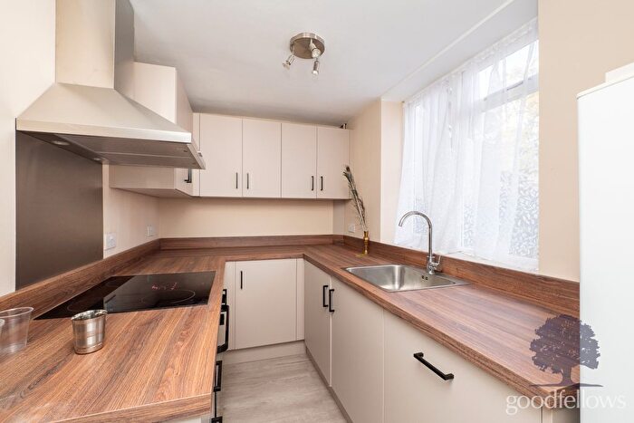 4 Bedroom Terraced House To Rent In Wrythe Lane, Carshalton, SM5