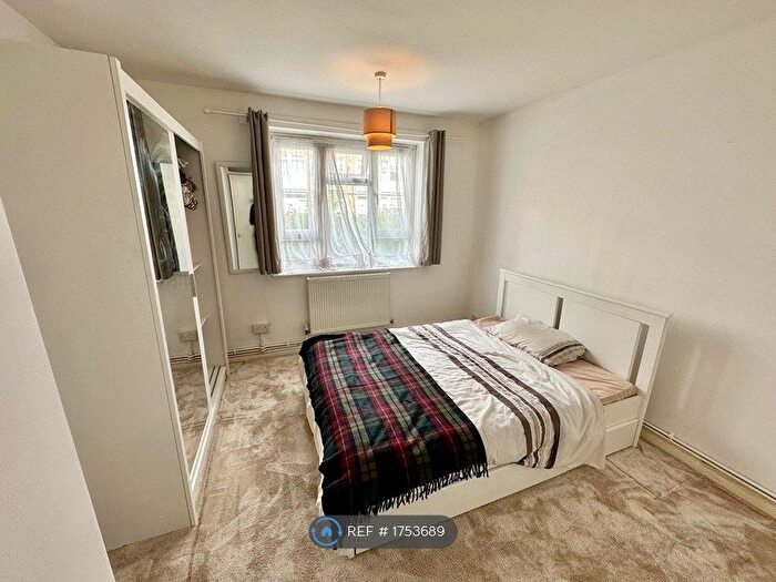 1 Bedroom Flat To Rent In Olney Road, London, SE17