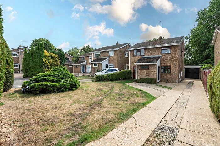 4 Bedroom Detached House For Sale In Long Plough, Aston Clinton, Aylesbury, HP22