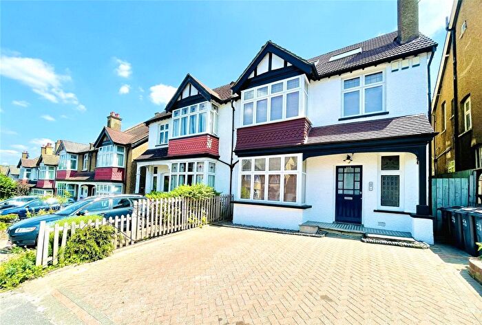 1 Bedroom Flat For Sale In Mayfield Road, South Croydon, Sanderstead, CR2