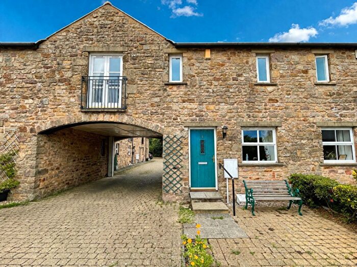 3 Bedroom Barn Conversion For Sale In Turnpike Fold, Slyne, Lancaster, Lancashire, LA2