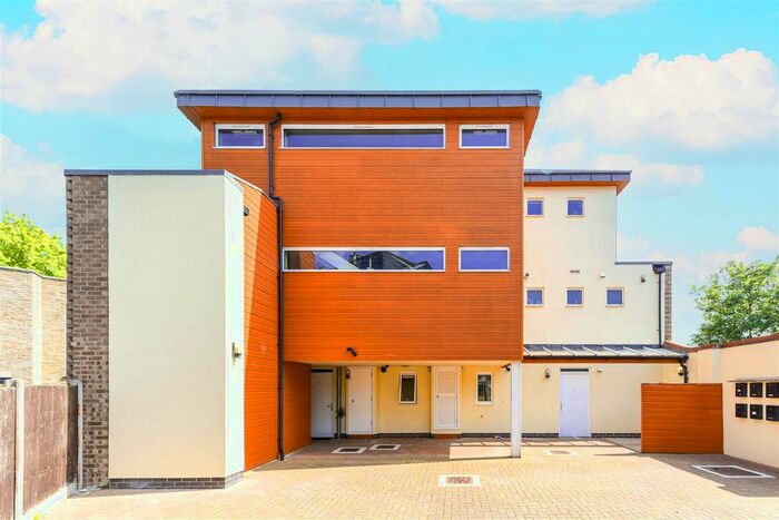 1 Bedroom Flat To Rent In Parker Court, South Birkbeck Road, Leyton, E11