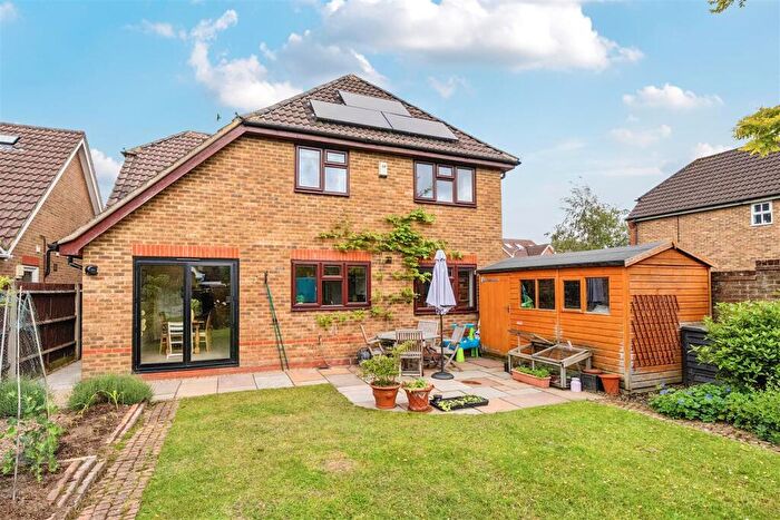 4 Bedroom Detached House For Sale In East Park Farm Drive, Charvil, Reading, Berkshire, RG10