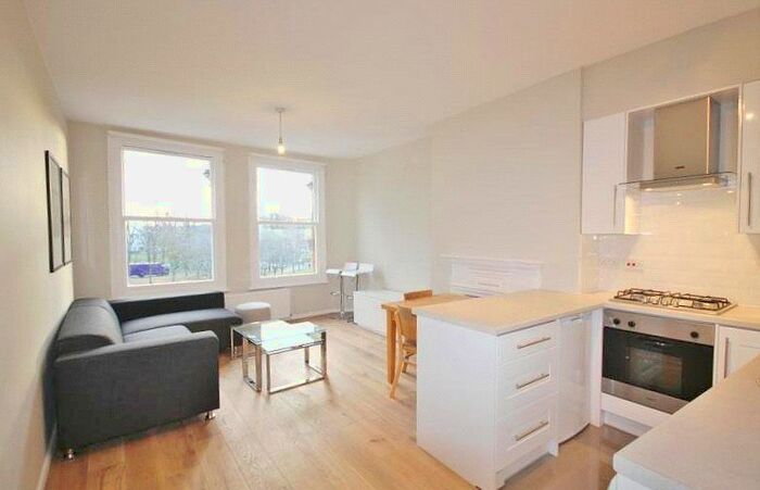 2 Bedroom Flat To Rent In Chiswick High Road, London, W4