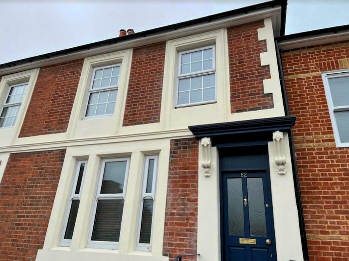 3 Bedroom Maisonette To Rent In New Road, Basingstoke, Hampshire, RG21