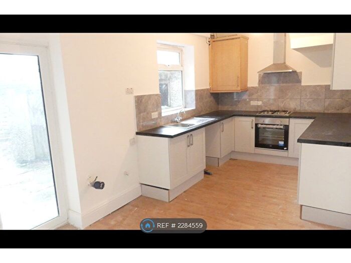 3 Bedroom Semi-Detached House To Rent In Boarshaw Road, Middleton, Manchester, M24