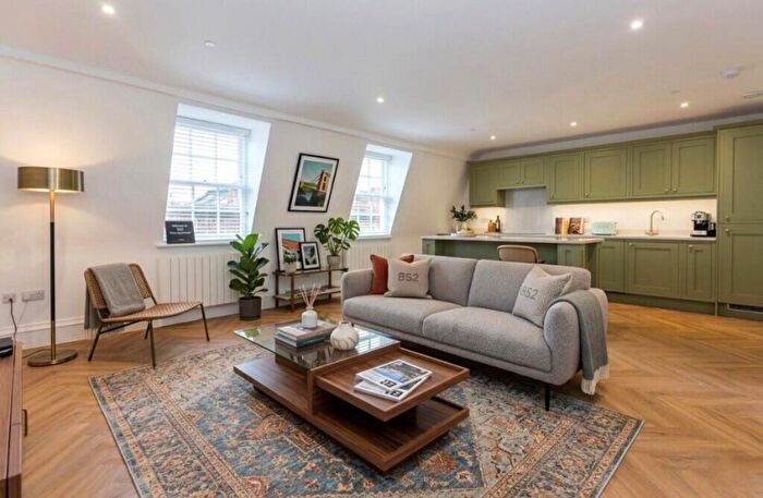 2 Bedroom Apartment To Rent In Portland Square, Bristol, BS2