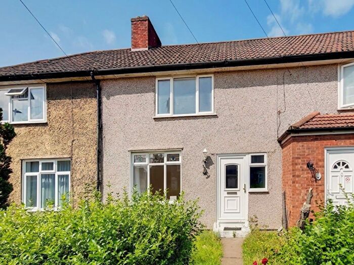 3 Bedroom End Of Terrace House To Rent In Lillechurch Road, Dagenham, RM8