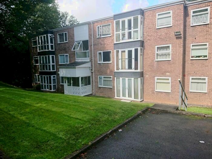 2 Bedroom Flat To Rent In Mayfield Court, Mayfield Road, Salford, M7