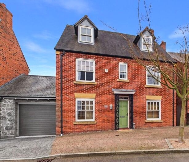 5 Bedroom Link Detached House For Sale In Village Drive, Lawley Village, Telford, Shropshire., TF4