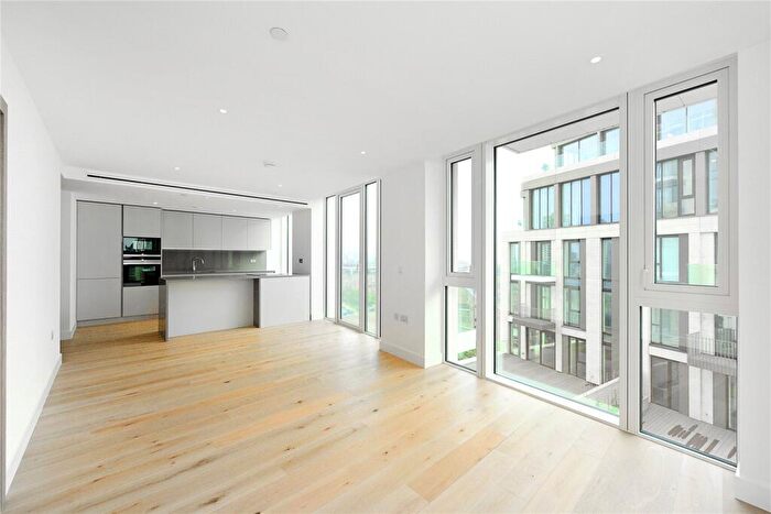 3 Bedroom Apartment To Rent In Merino Gardens, London, E1W