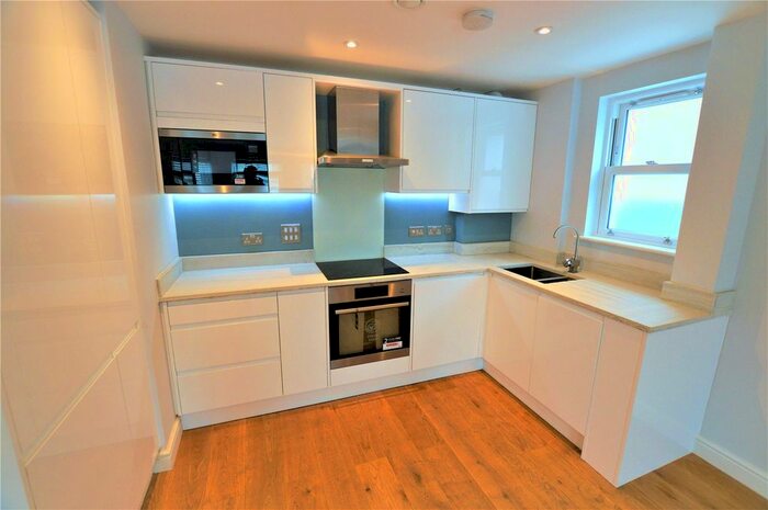 2 Bedroom Flat To Rent In Anerley Road, London, SE20