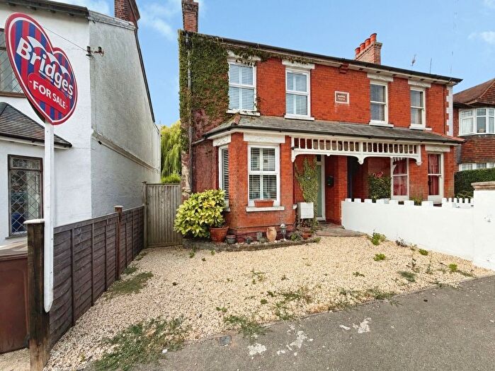 3 Bedroom Semi Detached House For Sale In Holly Road, Aldershot, Hampshire, GU12