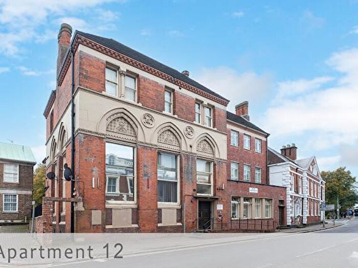1 Bedroom Flat To Rent In One Bedroom Wolverhampton Street, Dudley, DY1