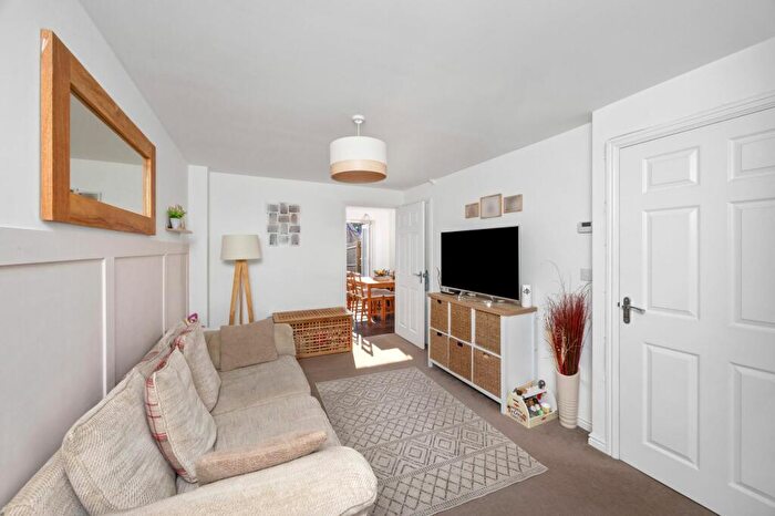 2 Bedroom Semi-Detached House For Sale In Rhodes Way, Billingshurst, RH14