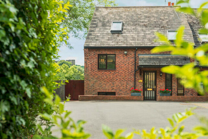 3 Bedroom House To Rent In Belle Vue Court, Durham City, DH1