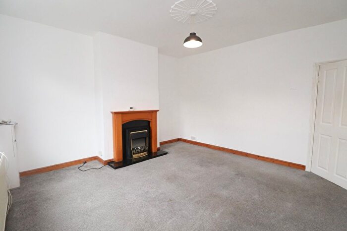 2 Bedroom Detached House To Rent In Bryan Street, Farsley, Pudsey, West Yorkshire, Uk, LS28
