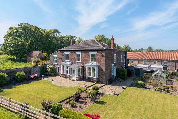 5 Bedroom Detached House For Sale In Hall Park Road, Hunmanby, Filey, YO14