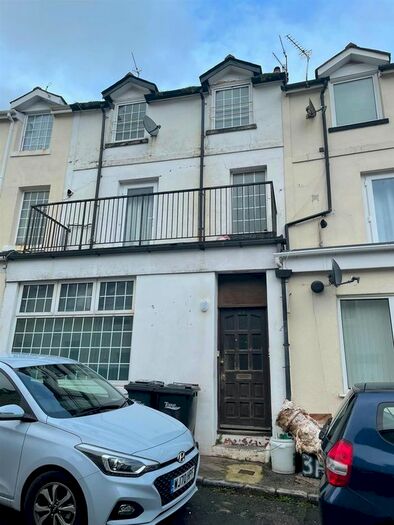 1 Bedroom Flat To Rent In Queen Street, Torquay TQ1