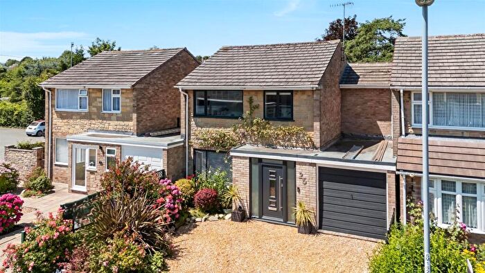 4 Bedroom Link Detached House For Sale In Medway Drive, Weymouth, DT3
