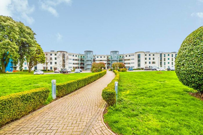 1 Bedroom Apartment For Sale In Hayes Road, Sully, Penarth, CF64