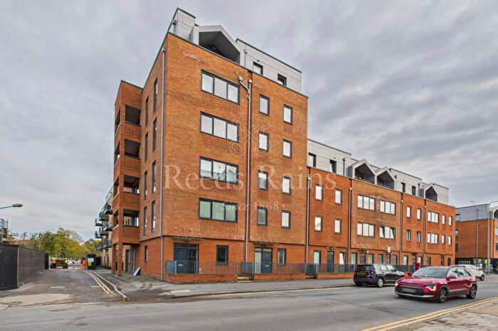 1 Bedroom Apartment For Sale In Vauxhall Place, Dartford, Kent, DA1