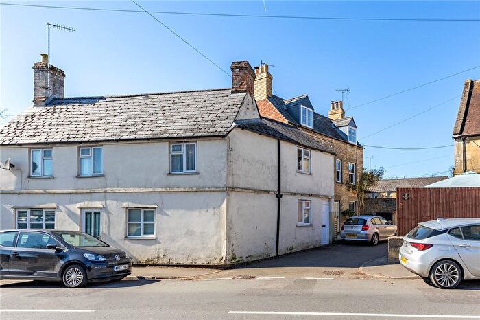 2 Bedroom Flat For Sale In Cheltenham Road, Cirencester, Gloucestershire, GL7