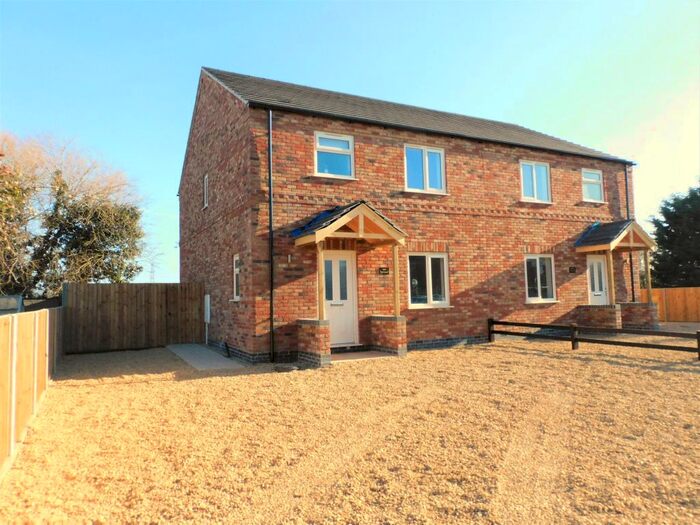 3 Bedroom Semi-Detached House To Rent In Stockwell Gate, Whaplode, Spalding PE12