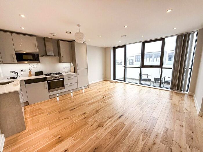 1 Bedroom Flat To Rent In Cavalier Close, Wallington, SM6