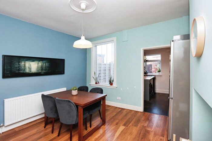 3 Bedroom End Of Terrace House For Sale In Alexandra Road, Sheffield, South Yorkshire, S2