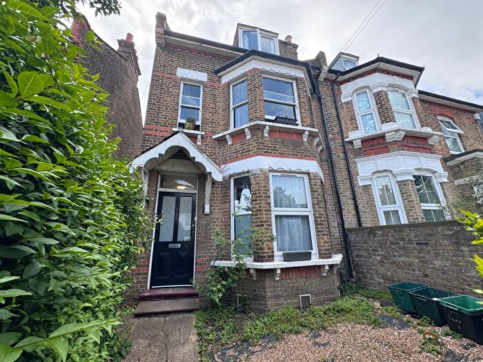 1 Bedroom Semi-Detached House For Sale In Mackenzie Road, Beckenham, BR3