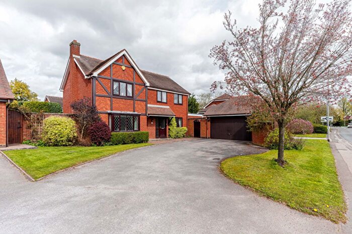 4 Bedroom Detached House For Sale In Pinfold Hill, Shenstone, Lichfield, WS14