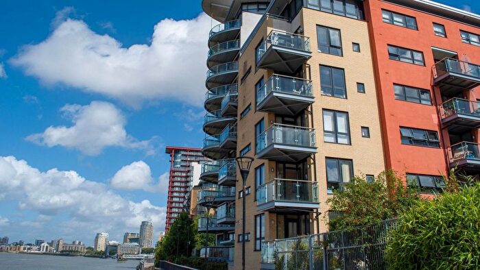 1 Bedroom Flat To Rent In Ocean Wharf, Westferry Road, Canary Wharf, E14