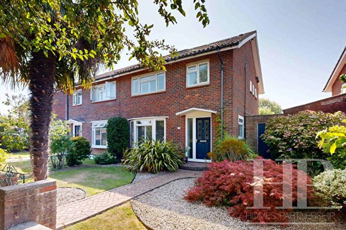 4 Bedroom Semi-Detached House For Sale In Ewhurst Road, Crawley, RH11