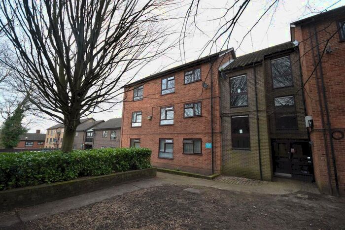 2 Bedroom Flat To Rent In Black Horse Opening, Norwich, NR3