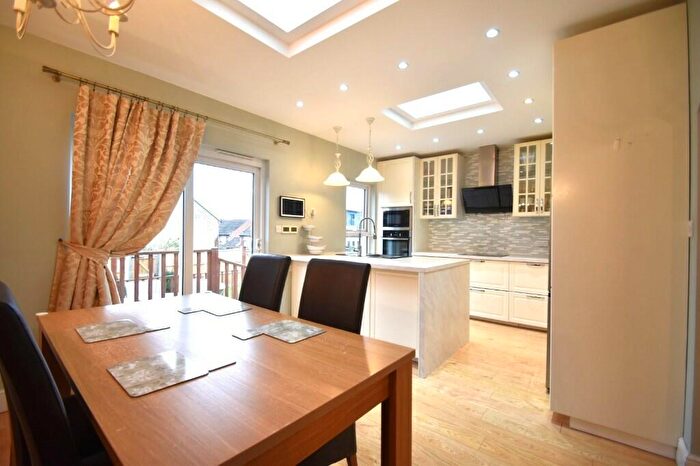 3 Bedroom Semi-Detached House To Rent In Mounts Road, Greenhithe, Kent, DA9