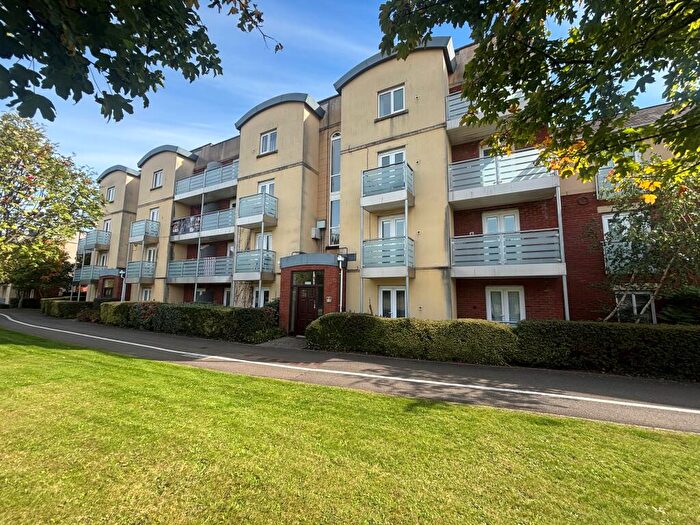 2 Bedroom Flat To Rent In Heraldry Walk, Kings Heath, EX2