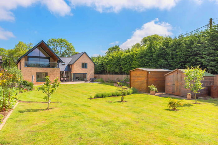 5 Bedroom Detached House For Sale In Caxton End, Eltisley, St. Neots, Cambridgeshire, PE19