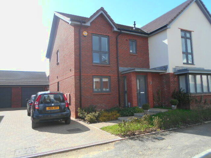 3 Bedroom Semi-Detached House To Rent In Image Road, Swindon, Wiltshire, SN25